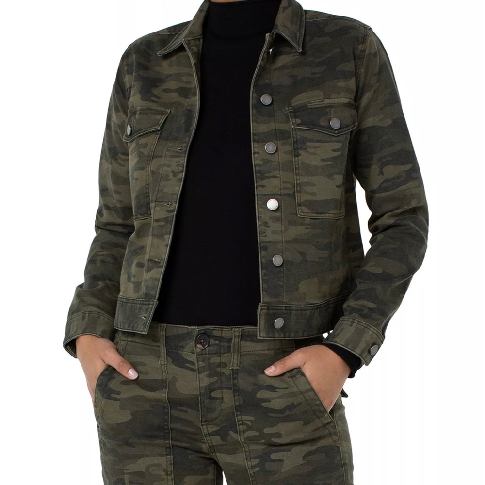 Liverpool Camo Jacket Size Large New